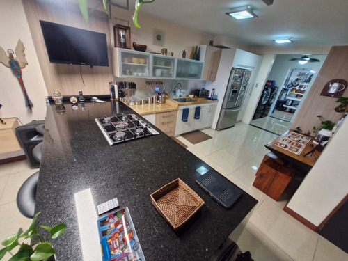 Townhouse De Oportunidad En Lomas Del Este-sl