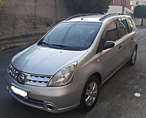Imagem 2 de 13 de Nissan Livina 16s