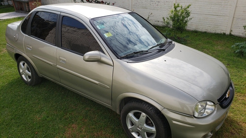 Imagen 3 de 9 de Chevrolet Corsa Classic Gls 1.4 4 Cuertas