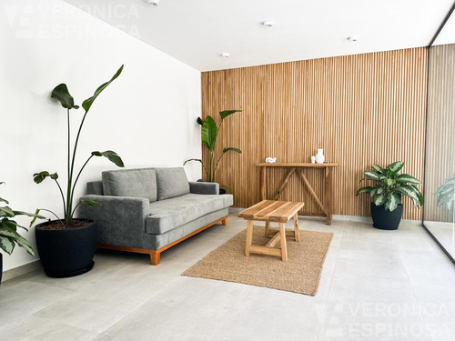 Departamento De Dos Ambientes Con Cochera, En Venta- Ituzaingó Sur