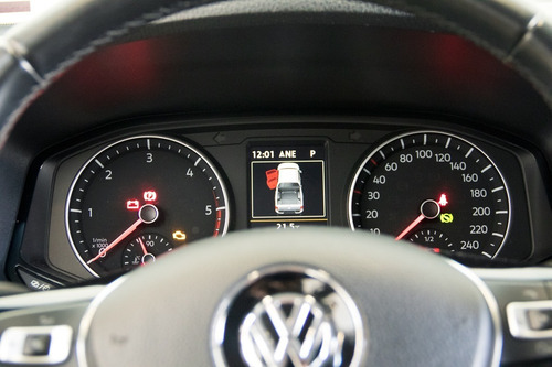 Imagem 18 de 20 de Volkswagen Amarok 2.0 Highline Extreme Cab. Dupla 4x4 4p
