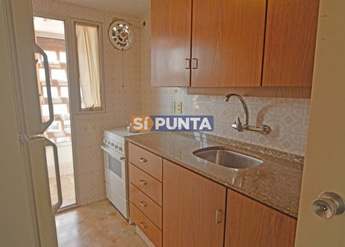 Imagen 5 de 8 de Apartamento En Venta Frente Al Mar