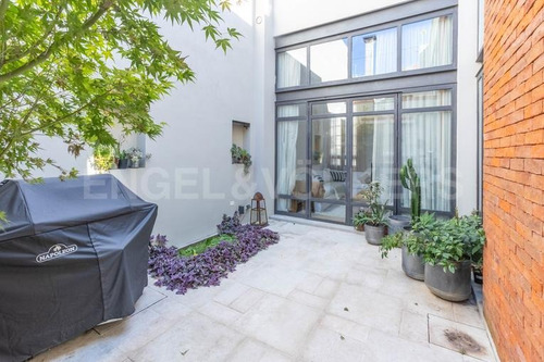 Imagen 11 de 12 de Espectacular Casa De Diseño A La Venta En Pocitos - Id 5087