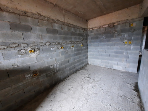 Imagem 3 de 25 de Apartamento 02 Dormitórios Sendo Suítes - Entrada 134 Mil - Prédio Frente Mar - Condomínio Clube - Alto Padrão - Caiçara - Amf61