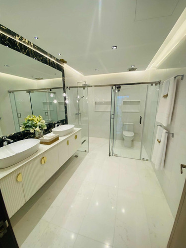 Vendo Lujo Los Cacicazgos Tres Hab Con Baño 4 Parqueos