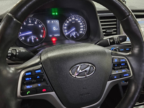 Hyundai Elantra 2.0 16v