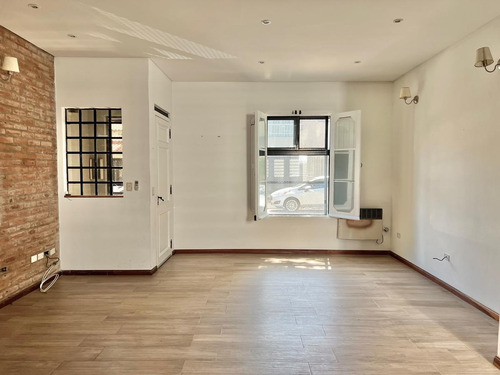 Imagen 9 de 25 de Imperdible Casa Hecha A Nuevo Con Terraza Propia A Cinco Cuadras Del Centro De Martinez.
