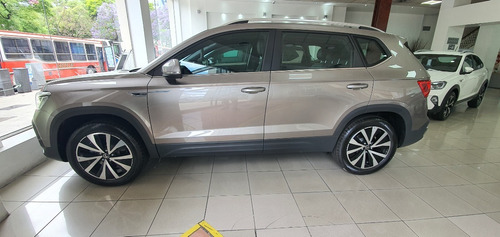 Imagen 2 de 25 de Volkswagen Taos 1.4 250 Tsi Highline At Entrega Inmediat #22