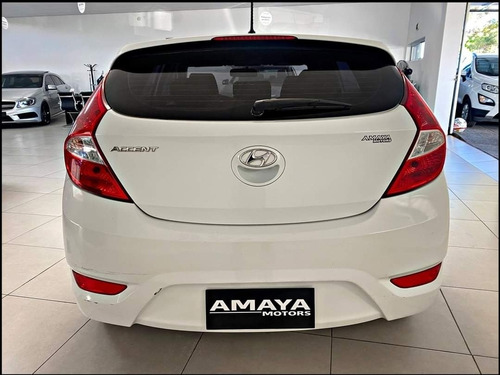 Amaya Hyundai Accent Gls 1.4i Automatico Extra Full Año 2015