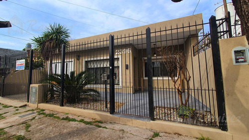 Casa En Venta 3 Ambientes A 300 Mts. Av. Rivadavia - Ituzaingó