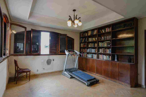 Casa En Venta Cinco Dormitorios Con Terreno 1680m2