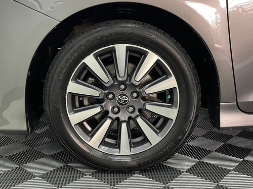 Toyota Sienna 3.5 Limited At