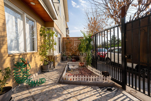 Acogedora Casa En Sector Residencial De Ciudad Del...