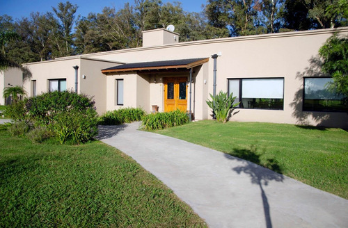 Imagen 3 de 22 de Casa A La Venta Venta - La Elina - Comarcas De Luján - 5 Ambientes - Pileta