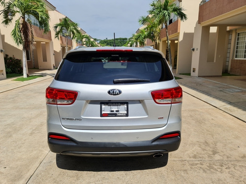 Imagen 6 de 15 de Kia Sorento 2018 2.4 Lx At