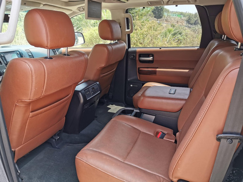 Imagen 13 de 15 de Toyota Sequoia 2017 Platinum