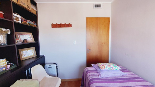 Imagen 7 de 22 de La Plata, Casco Urbano, Importante Departamento De 3 Dormitorios, Con Terraza Y Cocheras En Zona Céntrica