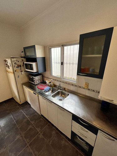 Impecable Casa Centrica De 3 Dormitorios En Venta