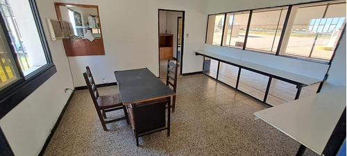 Imagen 12 de 30 de Estación De Servicio, Lavadero Y Locales Comerciales A La Venta En Victoria, Entre Ríos