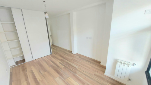 Departamento Ph En Venta En Capital Federal, Buenos Aires, Argentina