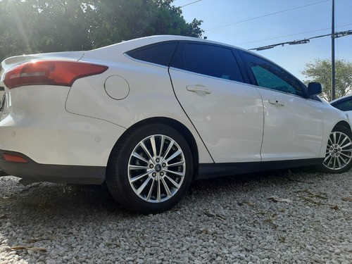 Imagem 2 de 4 de Ford Focus - 2015/2016 2.0 Titanium Plus