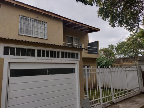 Imagen 2 de 15 de Casa En Venta 2 Dormitorios - Fisherton - Impecable