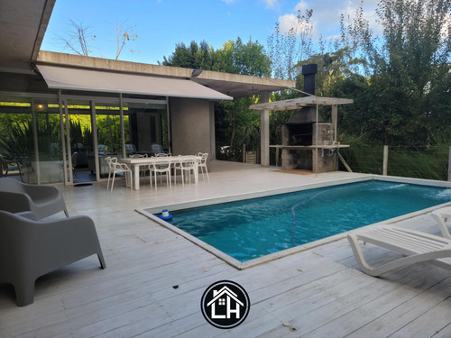 Casa En Venta Y En Alquiler Temporario En Carilo