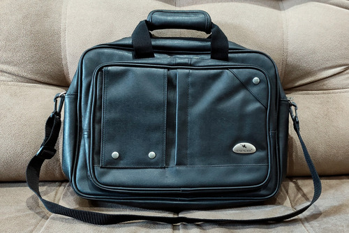 Pasta Mala Bolsa Executiva Com Alça - Impermeável - Cavalier Preto Lisa (Usado)