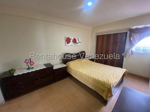 Daniela Linarez Vende Apartamentos En El Este De Barquisimeto Con Amplios Espacios Facil Acceso A Los Comercios Y Avenidas Principales Con Todos Los Servicios Basicos
