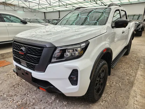 Nissan Frontier 4.0 Pro-4x V6 4x4 At
