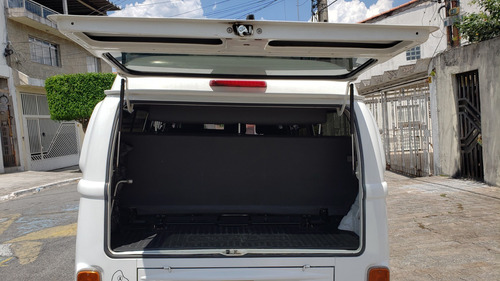 Volkswagen Kombi 1.4 Lotação Total Flex