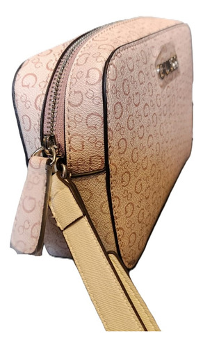 Bolso Guess Crossbody Rosa Sv970314 Rosa Claro Monograma Plateados Blanco