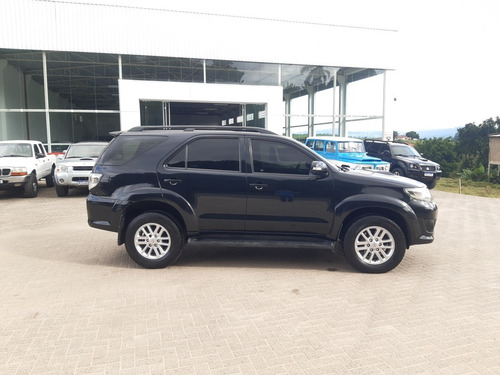 Imagem 4 de 10 de Toyota Sw4 2012 3.0 Srv 5l 4x4 Aut. 5p 163 Hp