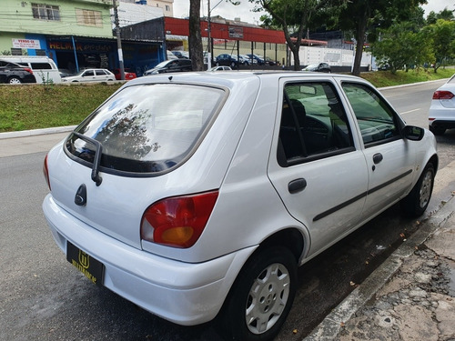 Imagem 5 de 10 de Ford Fiesta 2006 1.0 Street 5p