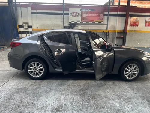 Mazda 3 2.0 Touring At