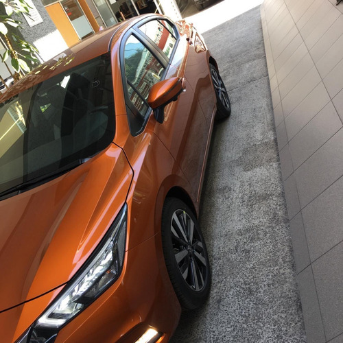 Imagen 3 de 9 de Versa Platinum Cvt 2022