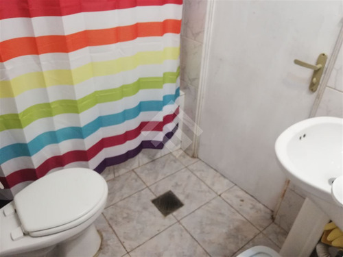 Casa En Venta De 5 Dorm. En Las Condes