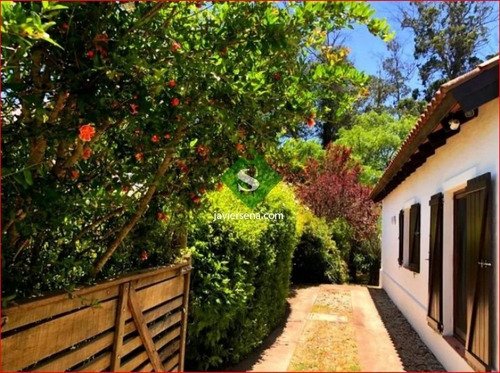 Alquiler De Casa En Jardines De Cordoba, 3 Dormitoriuos, Baño, Linda Propiedad Con Buen Jardin.- Ref: 168106
