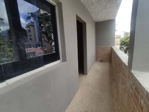 Imagen 3 de 8 de Se Alquila Casa Comercial 1200m2 Ubicada En Los Chaguaramos