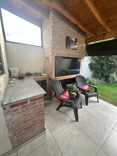 Duplex En Venta 3 Ambientes En Castelar Norte