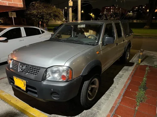 Nissan Frontier 2.4 Std D22 4x2