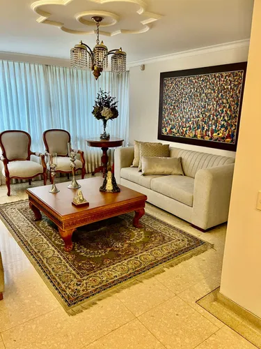 Casa En Venta En El Poblado. Cod V12459