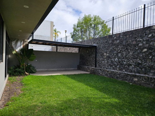 Casa En Venta Lomas Del Campanario Iv Queretaro Rcv231228-ae