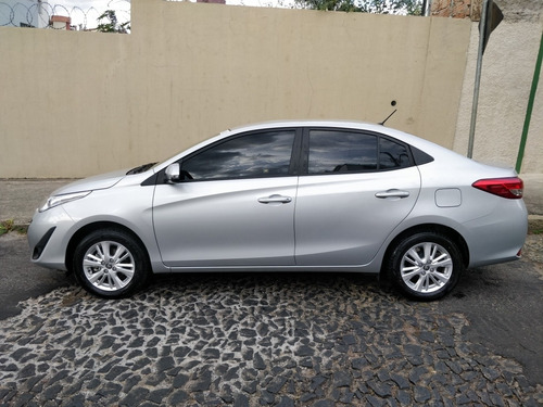 Imagem 4 de 9 de Toyota Yaris 1.5 Sd Xl Mt