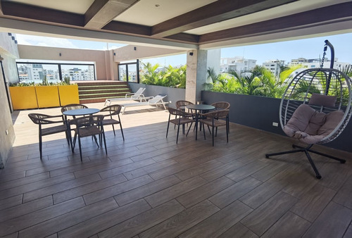 Apartamento Con Vista Despejada En Evaristo Morales
