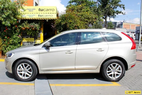 Volvo XC60 2.0 T5 Momentum