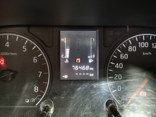 Imagen 7 de 14 de Nissan Urvan 2.5 15 Pas Amplia Aa Mt