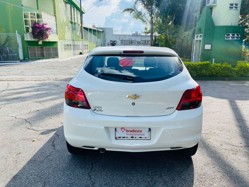Imagem 6 de 15 de Onix Hatch Joy 1.0 8v Flex 5p Mec.