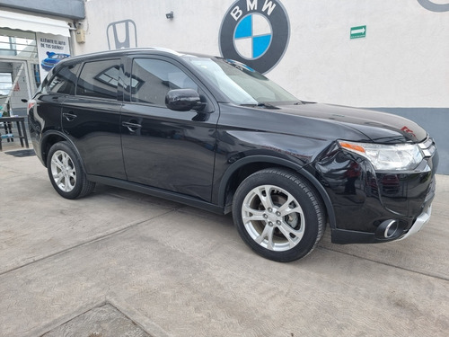 Imagen 4 de 13 de Mitsubishi Outlander 2.4 Se L4 At 2015