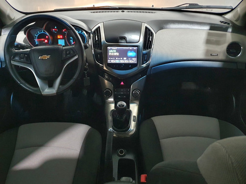Imagen 11 de 19 de Chevrolet Cruze Lt Mt 1.8 Nafta Manual 4 Puertas 2013
